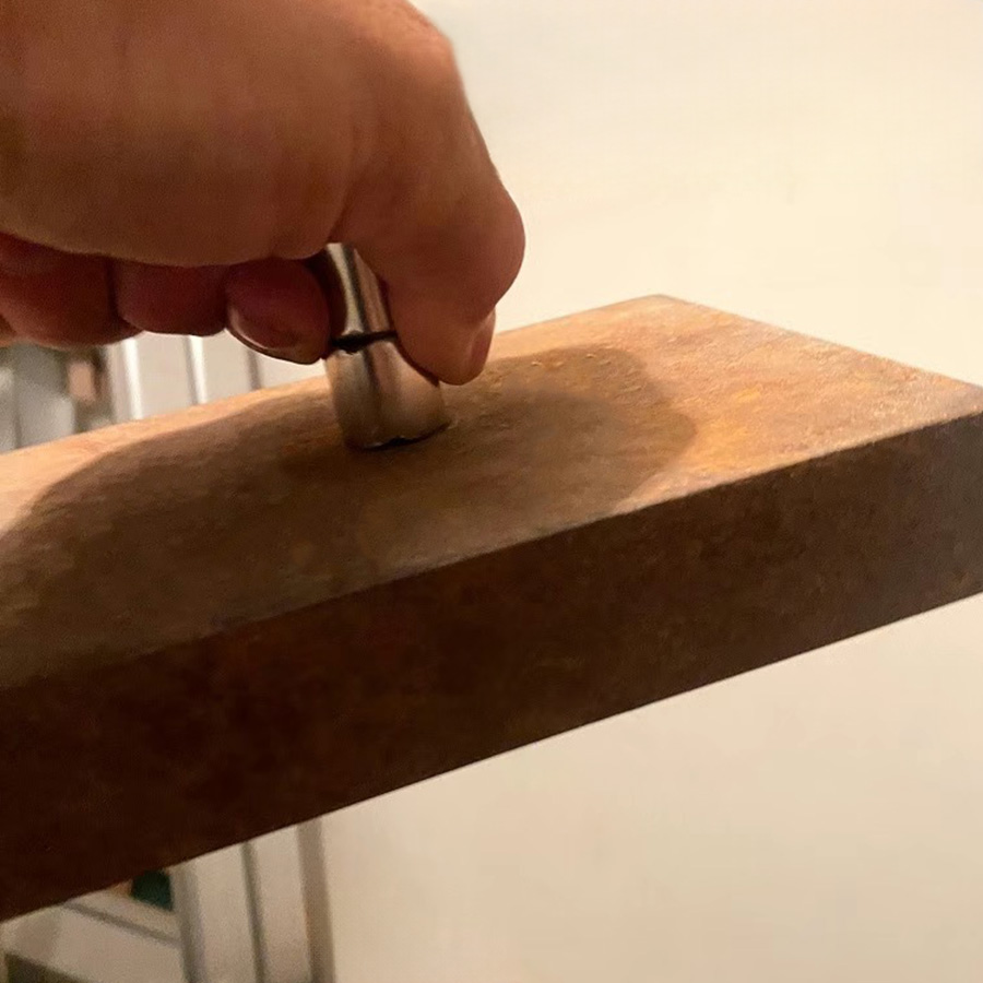 Metal Plate Lifted by 2020mm Neodymium Magnets